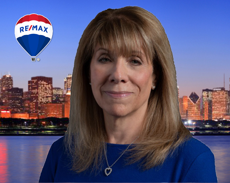 photo of Allyson Hoffman with RE/MAX but in an background